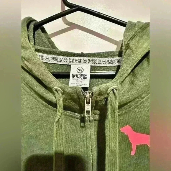 Size Medium Victoria Secrets Pink Hoodie Sweatshirt - Picture 3 of 4